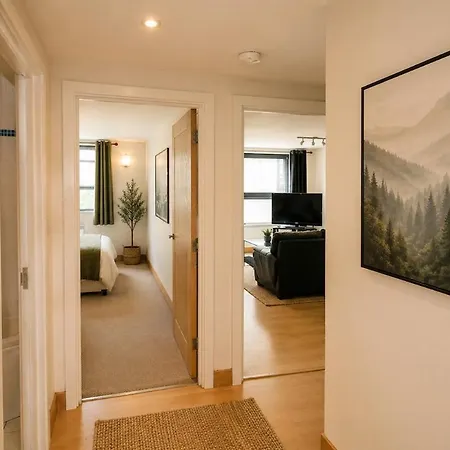 2bed Centre By Station Apartment Leeds (West Yorkshire)